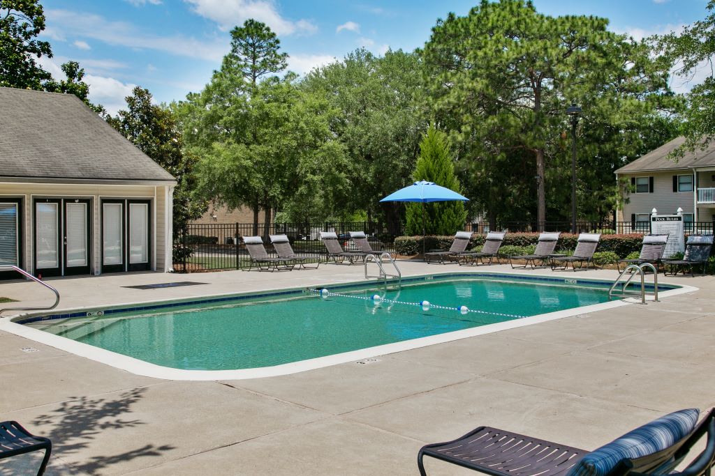 Apartments in West Mobile AL Inverness Lakes Apartments